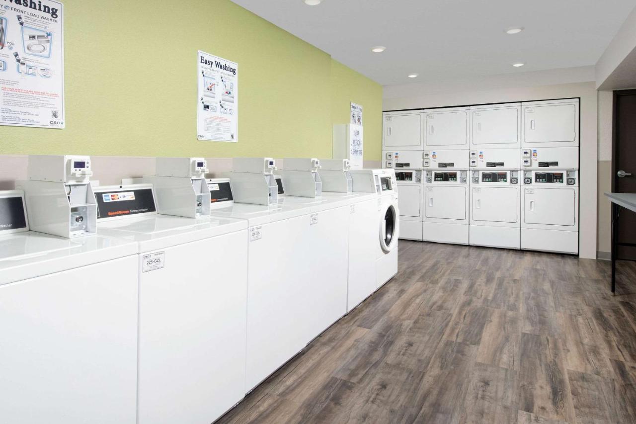 Woodspring Suites Orlando International Drive Williamsburg エクステリア 写真